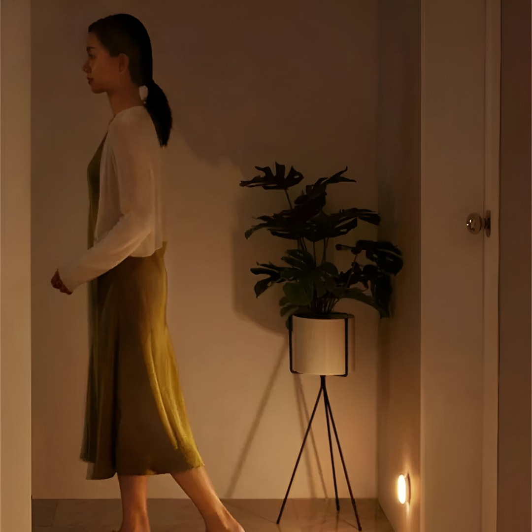 Luminária de LED com Sensor de Movimento